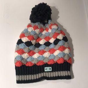 Oakley knitted hat with pom pom